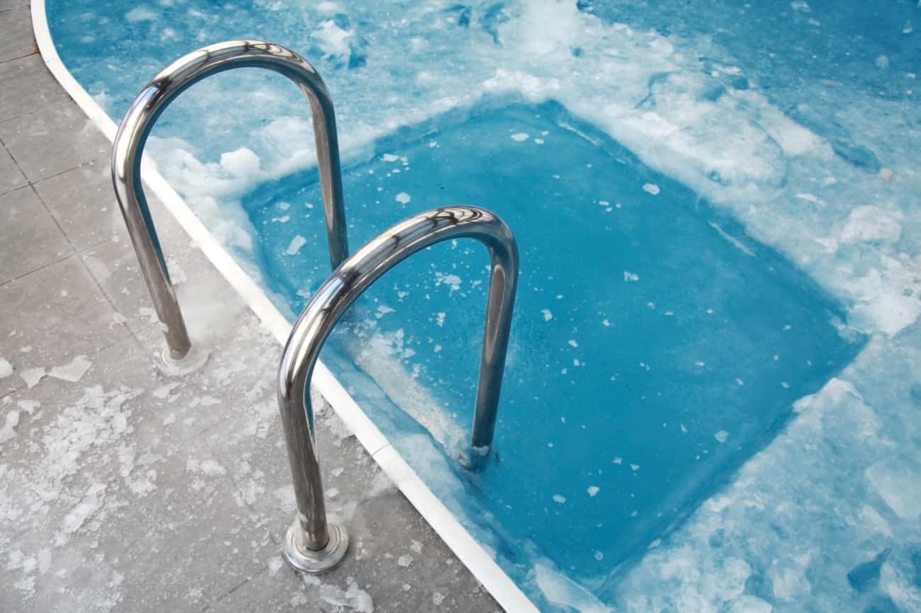 Quand et comment hiverner sa piscine ?